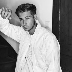 Meet your Posher, Alex